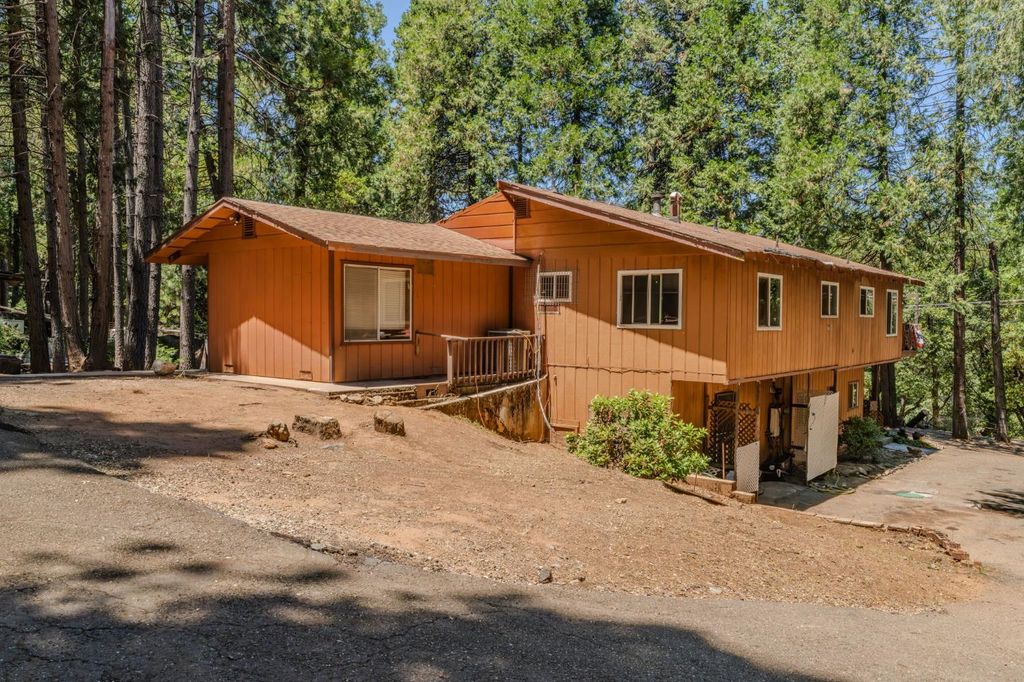 23512 Robin Rd, Pioneer, CA 95666