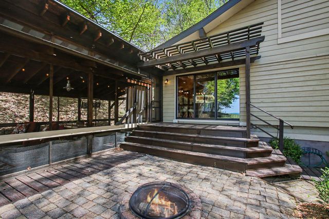 38270 Blue Star Highway, Covert, MI 49043