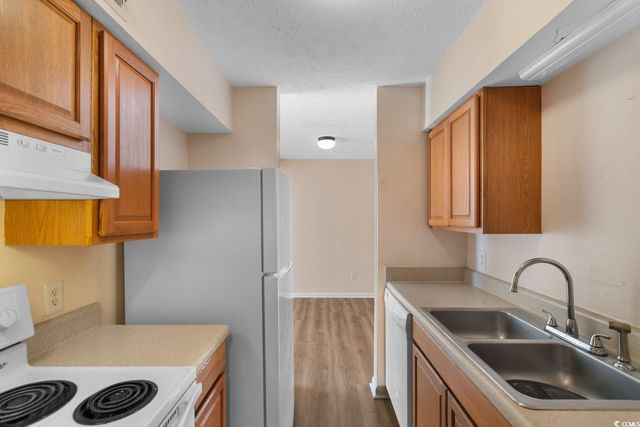 615 Carter Ln Apt C6, Conway, SC 29526