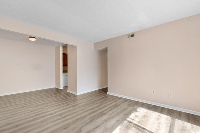 615 Carter Ln Apt C6, Conway, SC 29526