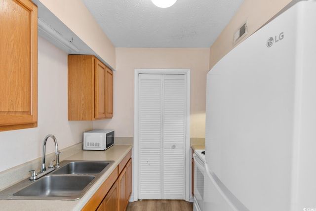 615 Carter Ln Apt C6, Conway, SC 29526