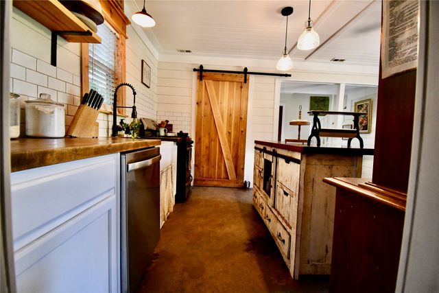 1545 Old Authon Road, Weatherford, TX 76088