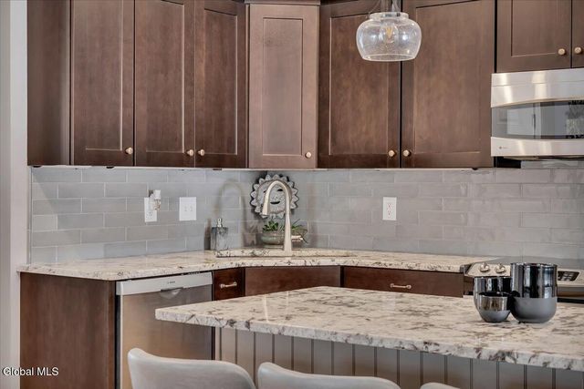 59 Lorenzo Drive, North Greenbush, NY 12180