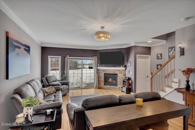 59 Lorenzo Drive, North Greenbush, NY 12180