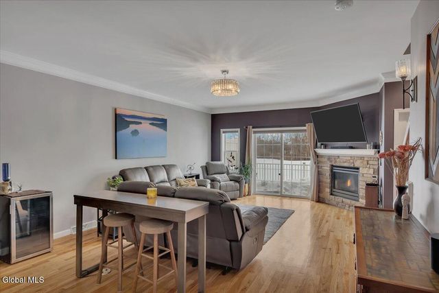 59 Lorenzo Drive, North Greenbush, NY 12180