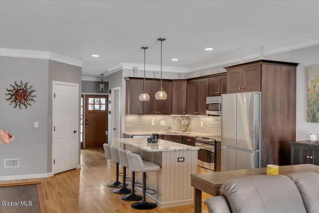 59 Lorenzo Drive, North Greenbush, NY 12180