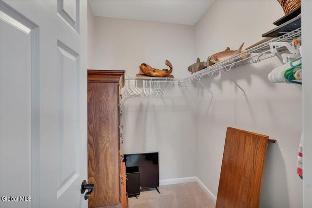 59 Lorenzo Drive, North Greenbush, NY 12180