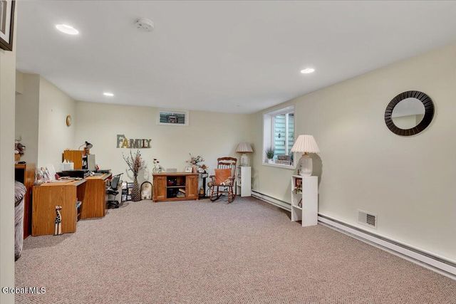 59 Lorenzo Drive, North Greenbush, NY 12180