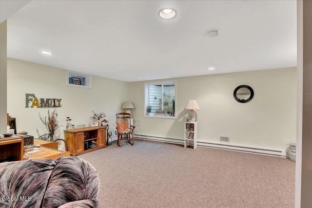 59 Lorenzo Drive, North Greenbush, NY 12180