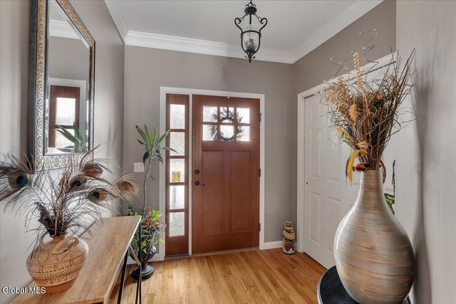 59 Lorenzo Drive, North Greenbush, NY 12180