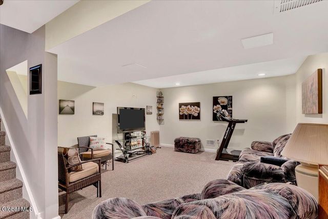 59 Lorenzo Drive, North Greenbush, NY 12180