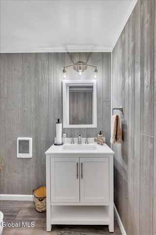 59 Lorenzo Drive, North Greenbush, NY 12180