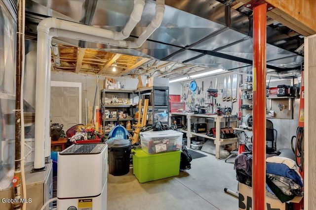 59 Lorenzo Drive, North Greenbush, NY 12180