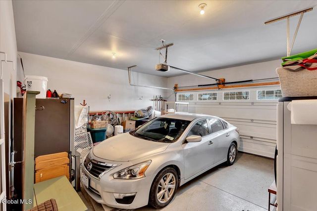 59 Lorenzo Drive, North Greenbush, NY 12180