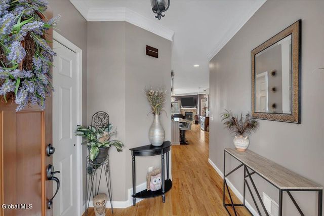 59 Lorenzo Drive, North Greenbush, NY 12180