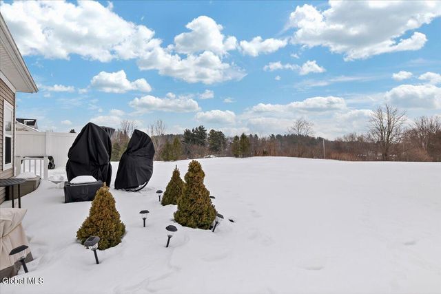 59 Lorenzo Drive, North Greenbush, NY 12180