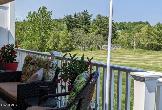 59 Lorenzo Drive, North Greenbush, NY 12180