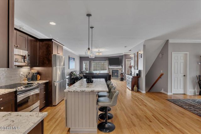 59 Lorenzo Drive, North Greenbush, NY 12180