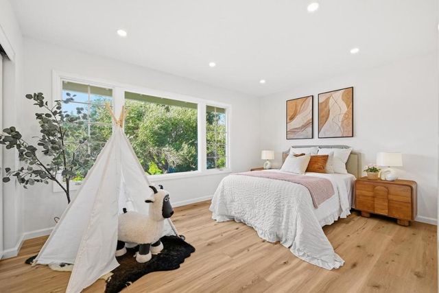 2741 Waltham Cross Street, Belmont, CA 94002