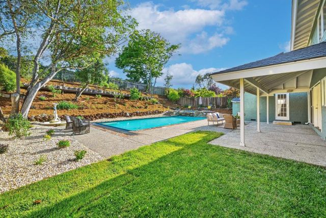 2741 Waltham Cross Street, Belmont, CA 94002