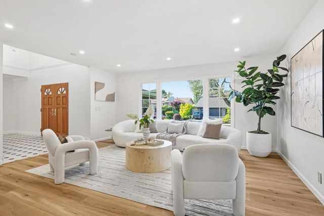 2741 Waltham Cross Street, Belmont, CA 94002