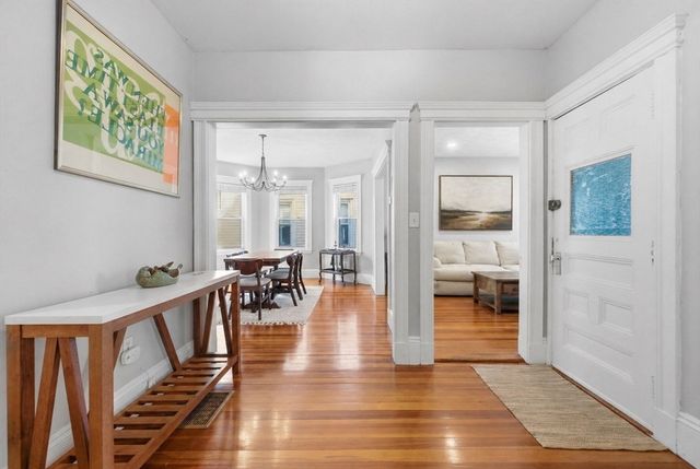 33 Rosemont 1, Boston, MA 02122