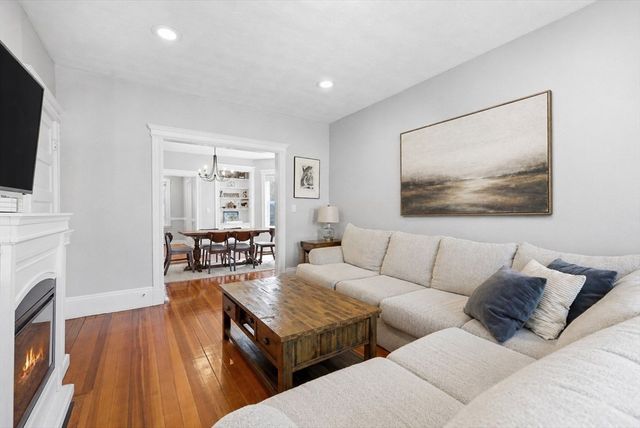 33 Rosemont 1, Boston, MA 02122