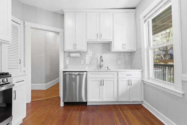 33 Rosemont 1, Boston, MA 02122