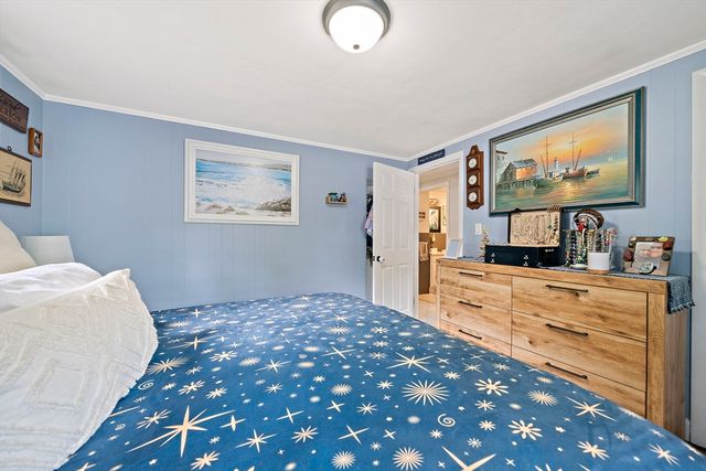 610 Center St, Pembroke, MA 02359