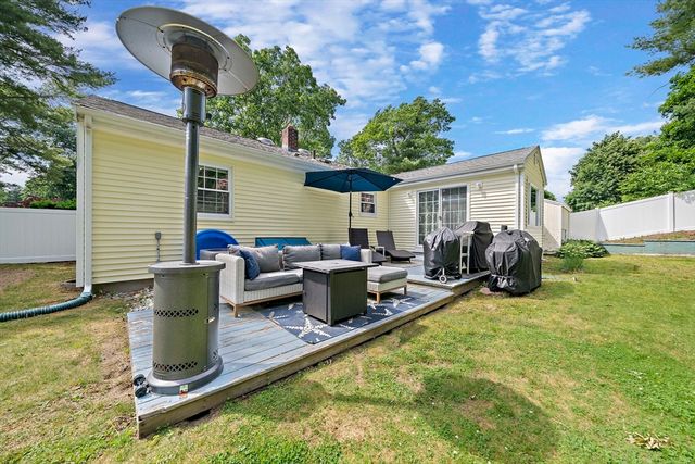 610 Center St, Pembroke, MA 02359