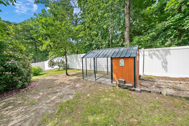 610 Center St, Pembroke, MA 02359