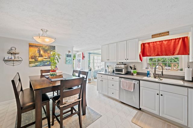610 Center St, Pembroke, MA 02359