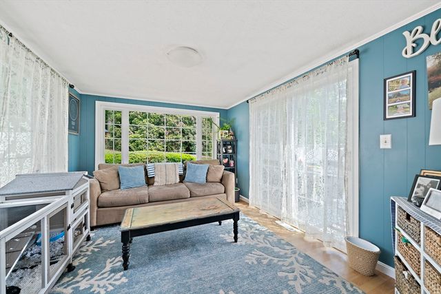 610 Center St, Pembroke, MA 02359