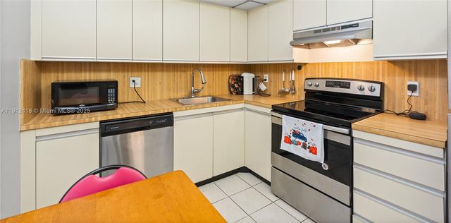 2500 Parkview Dr 1604, Hallandale Beach, FL 33009