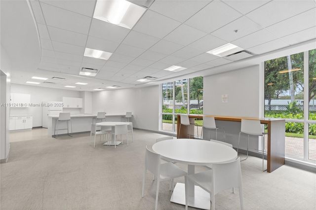 2500 Parkview Dr 1604, Hallandale Beach, FL 33009