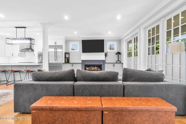 16 Storms Avenue, Park Ridge, NJ 07656