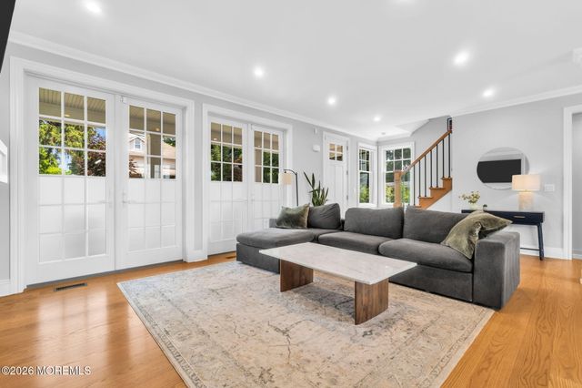 16 Storms Avenue, Park Ridge, NJ 07656
