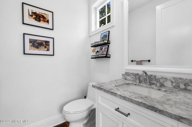 16 Storms Avenue, Park Ridge, NJ 07656