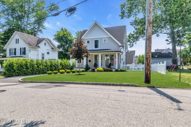16 Storms Avenue, Park Ridge, NJ 07656