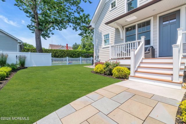 16 Storms Avenue, Park Ridge, NJ 07656
