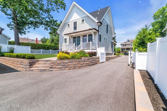16 Storms Avenue, Park Ridge, NJ 07656