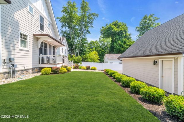 16 Storms Avenue, Park Ridge, NJ 07656