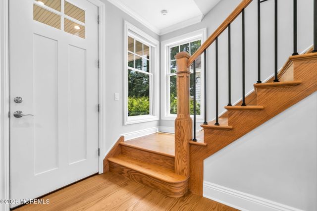 16 Storms Avenue, Park Ridge, NJ 07656