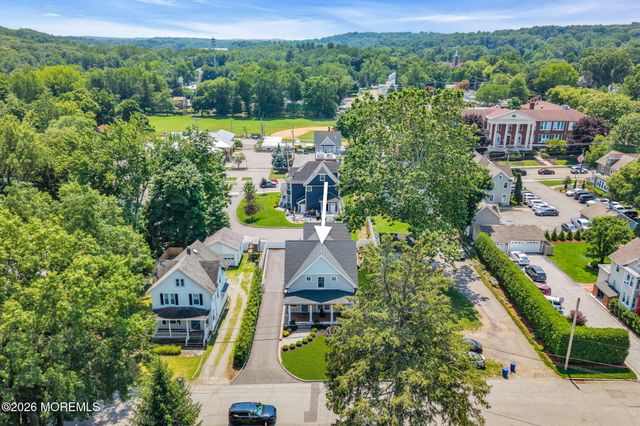 16 Storms Avenue, Park Ridge, NJ 07656