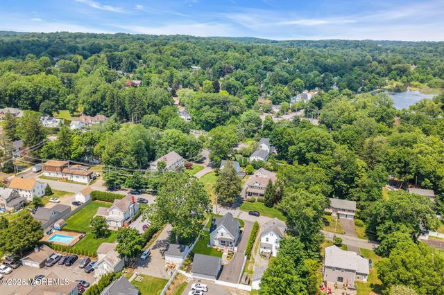16 Storms Avenue, Park Ridge, NJ 07656