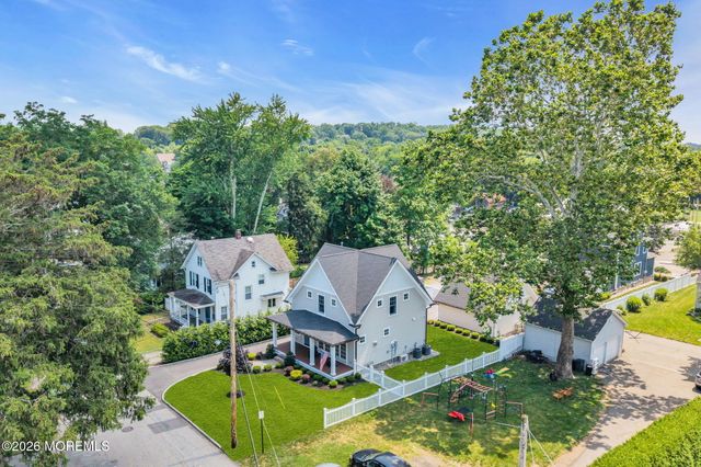 16 Storms Avenue, Park Ridge, NJ 07656