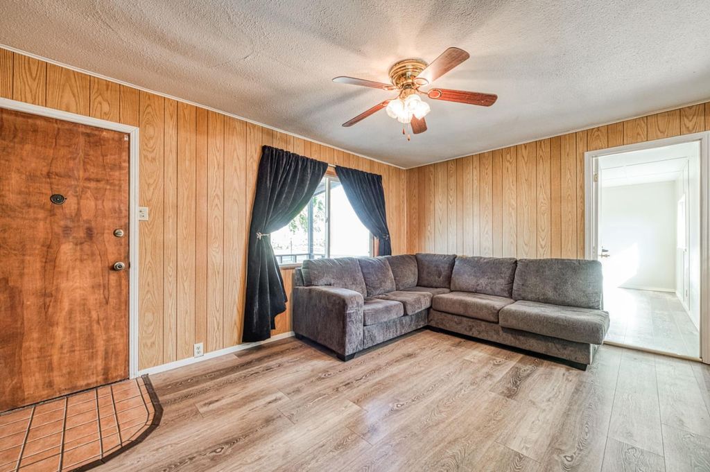 Image 10 of property listing at 10426 S Bethel Avenue, Selma, CA 93662