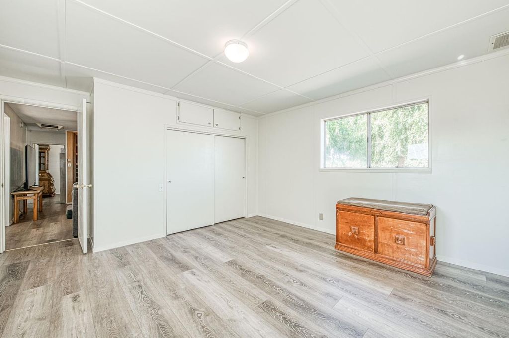 Image 16 of property listing at 10426 S Bethel Avenue, Selma, CA 93662