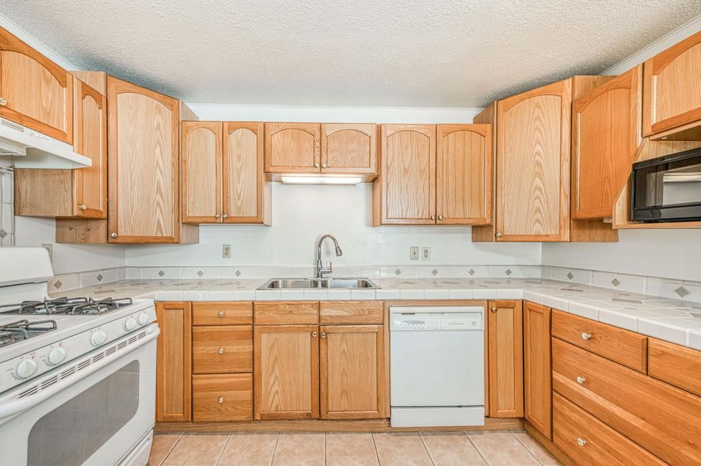 Image 18 of property listing at 10426 S Bethel Avenue, Selma, CA 93662