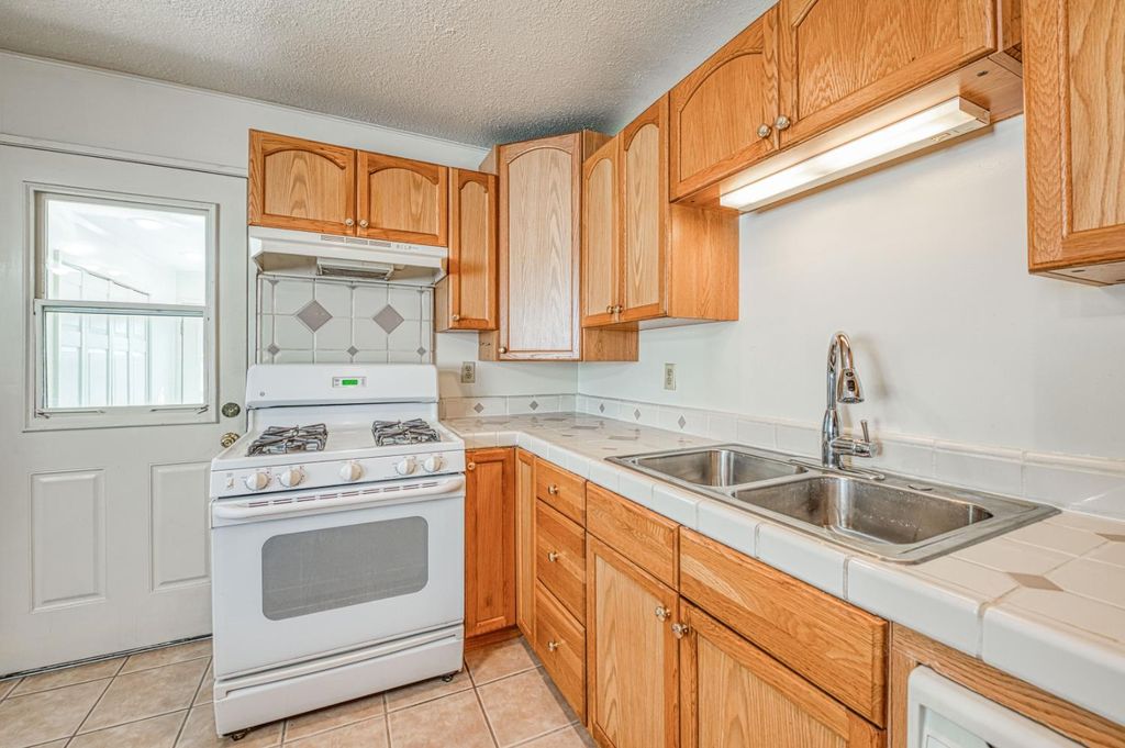 Image 20 of property listing at 10426 S Bethel Avenue, Selma, CA 93662